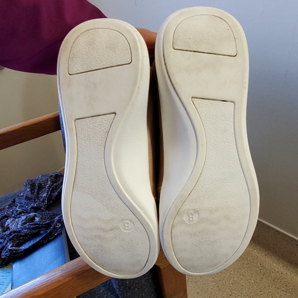 Shoes- EUC - Picture 4 of 6